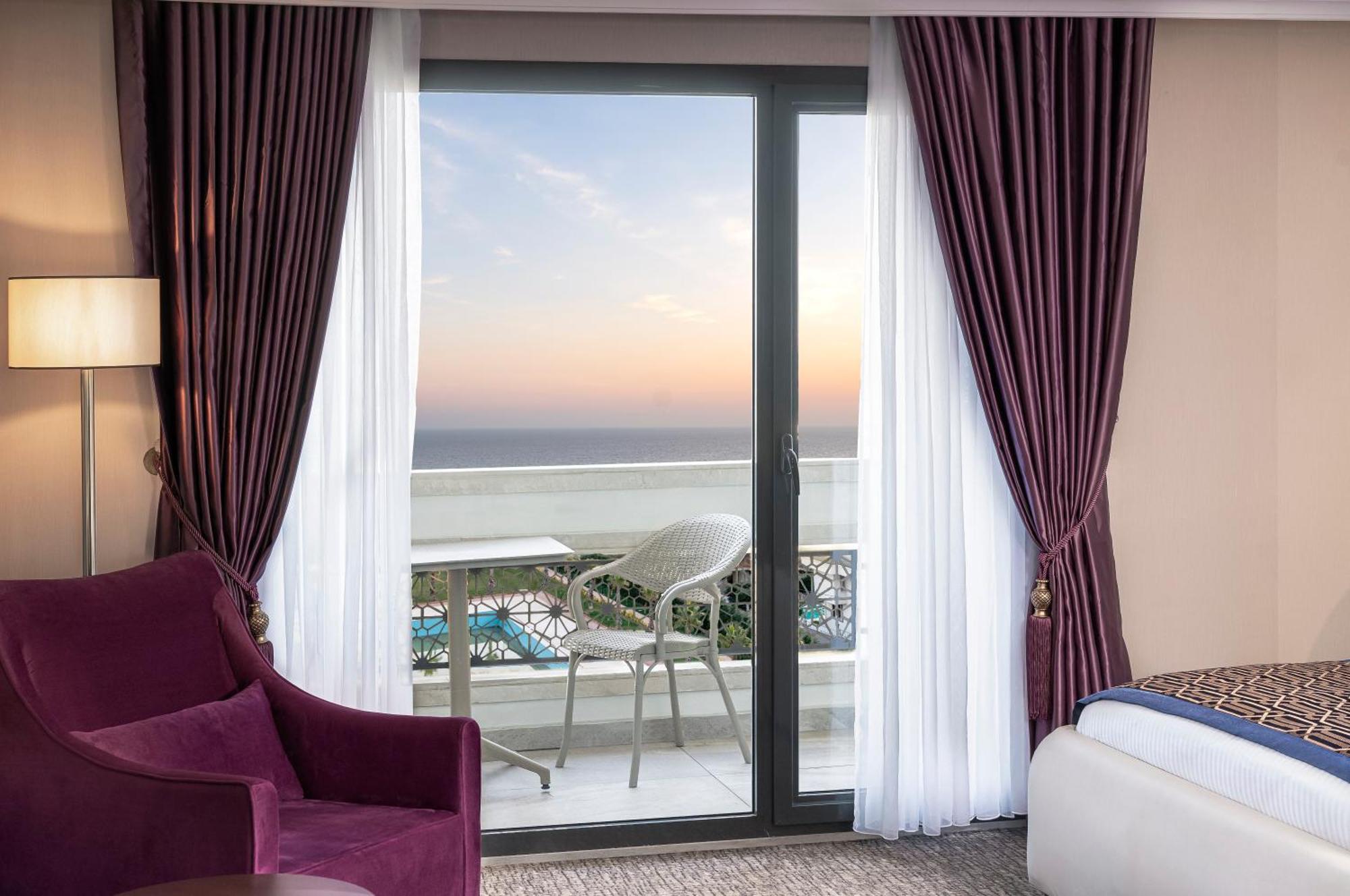 Ramada Plaza By Wyndham Silivri Hotel Kültér fotó